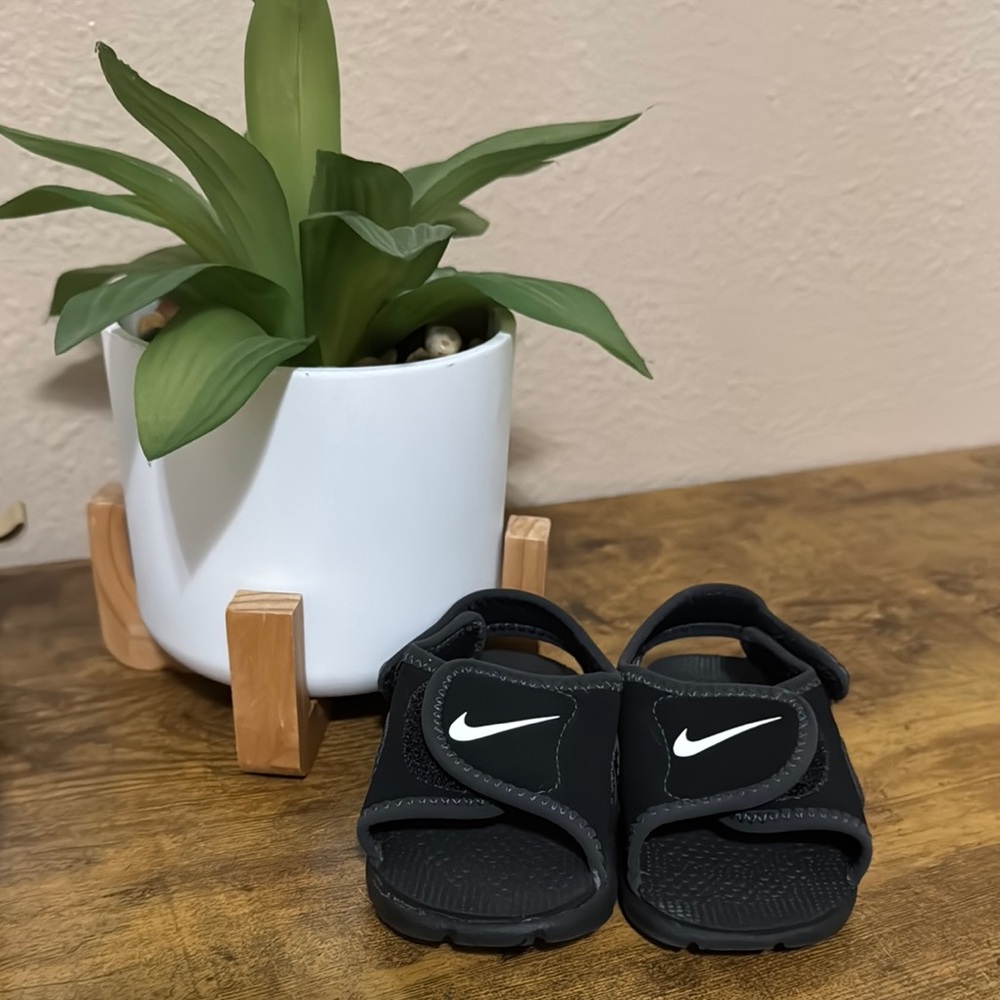 Nike Kids Black Sandals